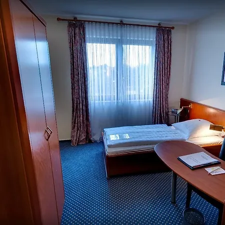 Victoria Hotel